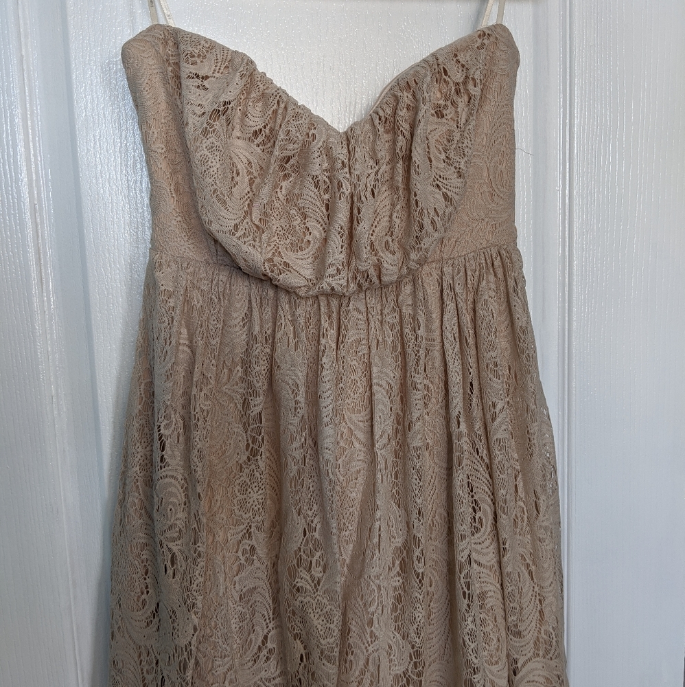 Sweetheart Neckline Strapless dress